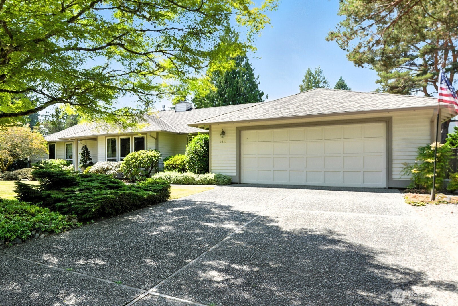 Property Photo: 2433 79th Avenue NE WA 98039