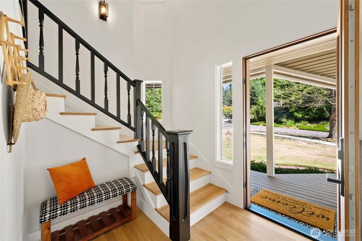 Property Photo:  706  Fieldston Road  WA 98225 