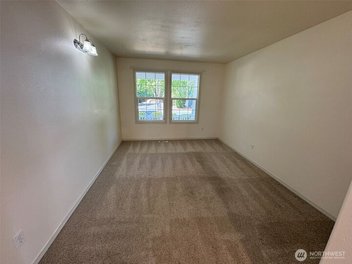 Property Photo: 17374 92nd Place NE WA 98011