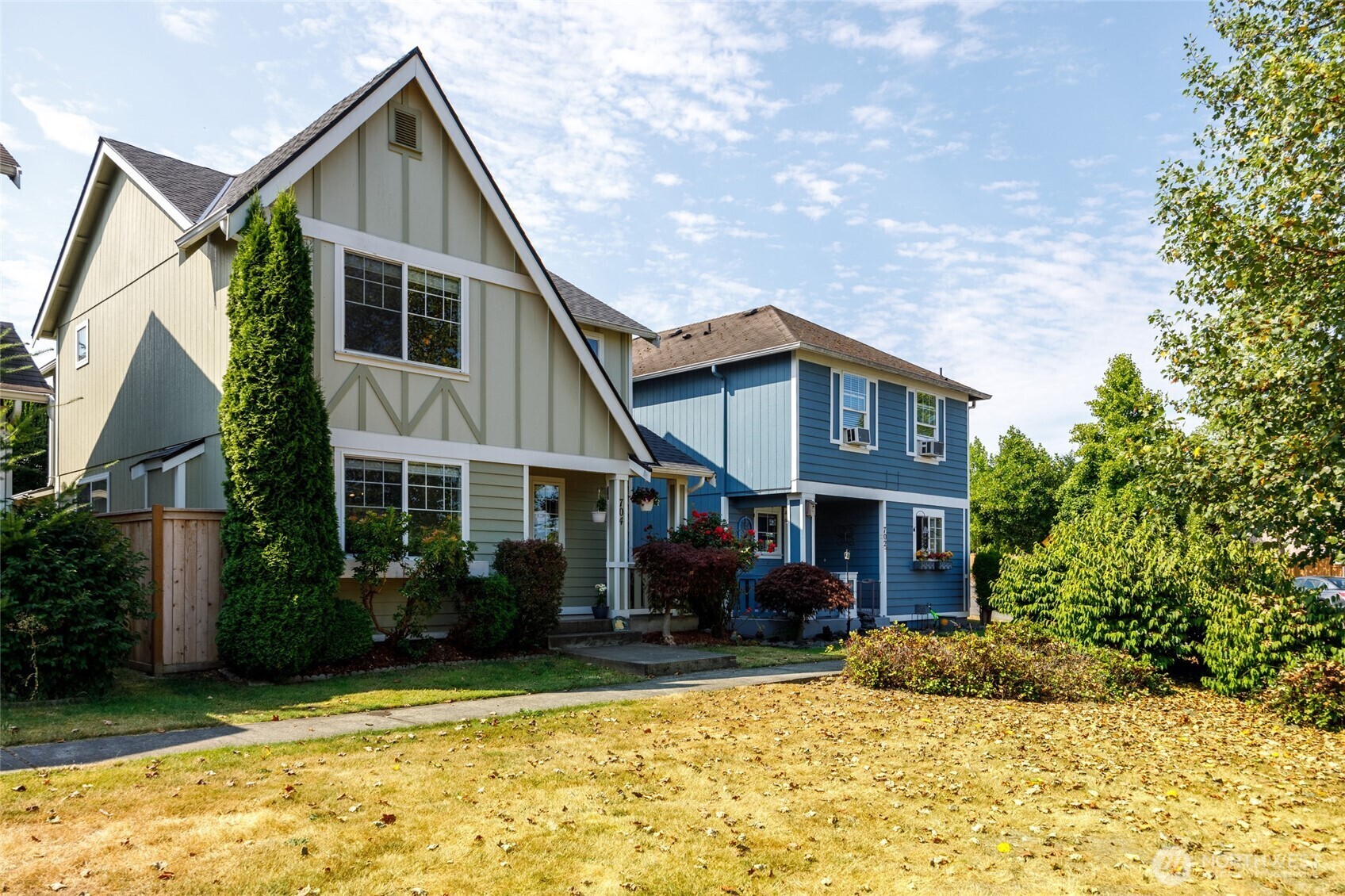 Property Photo: 704 29th Avenue SE WA 98374