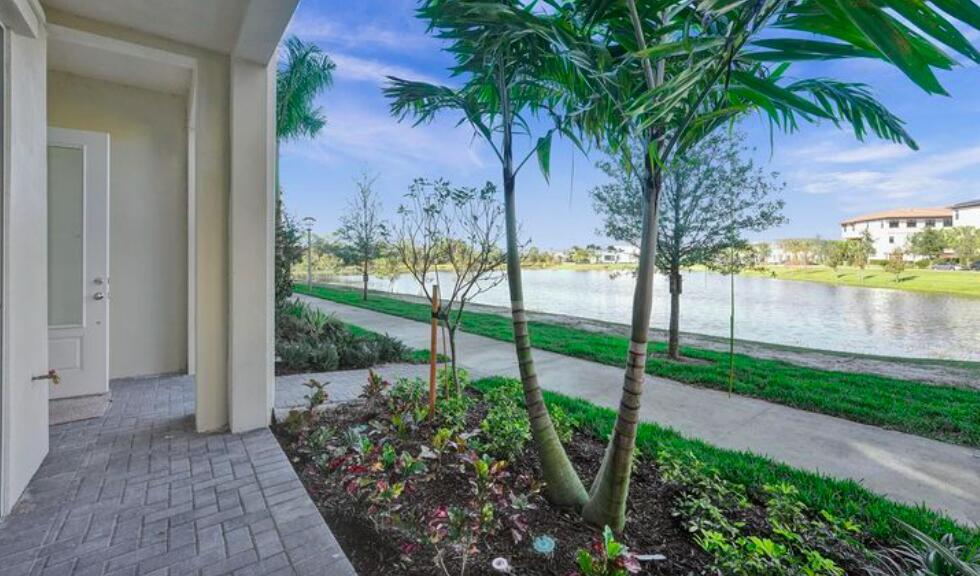 Property Photo: 12661 Machiavelli Way FL 33418