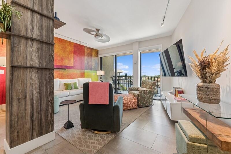 Property Photo:  1035 S Federal Highway Ph-8  FL 33483 
