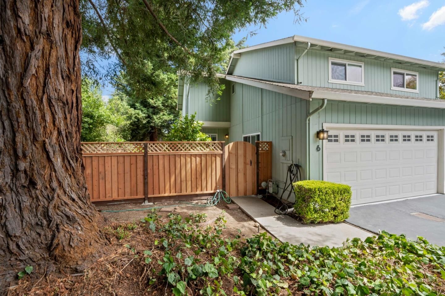 Property Photo: 987 Lane Avenue 6 CA 94040