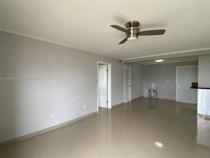 Property Photo: 1990 Marseille Dr 506 FL 33141