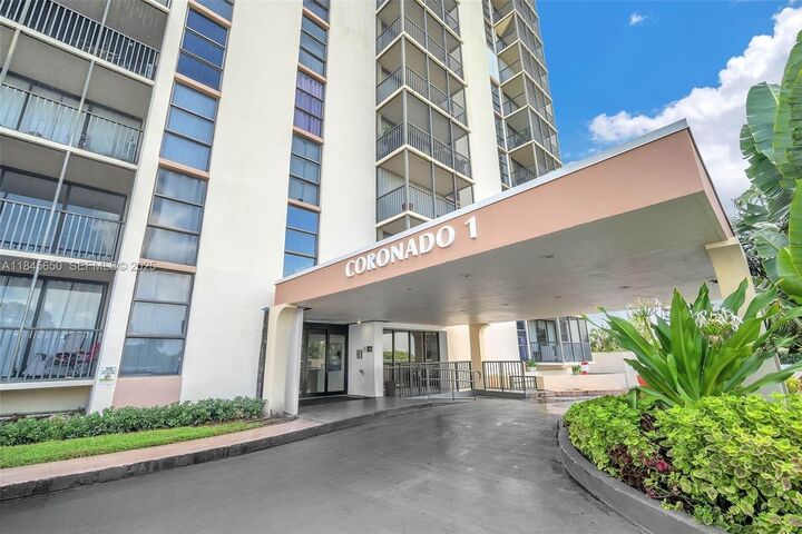 Property Photo: 20335 W Country Club Dr 206 FL 33180