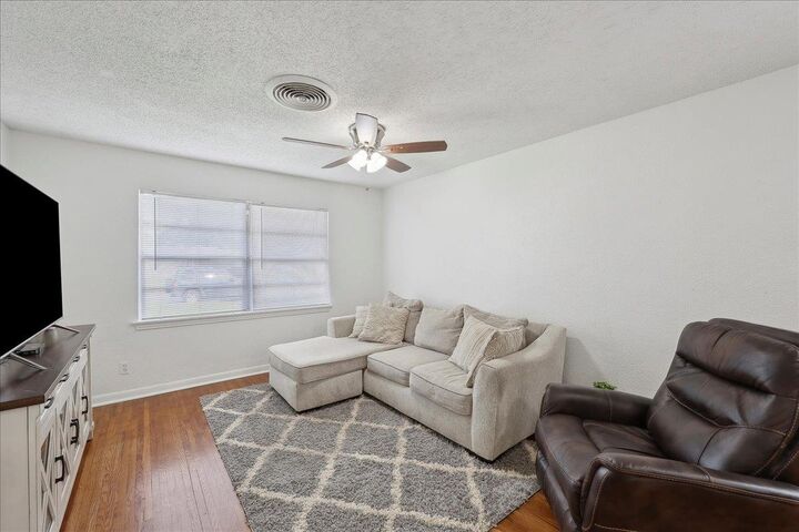 Property Photo: 253 Hampton Lane TX 77707