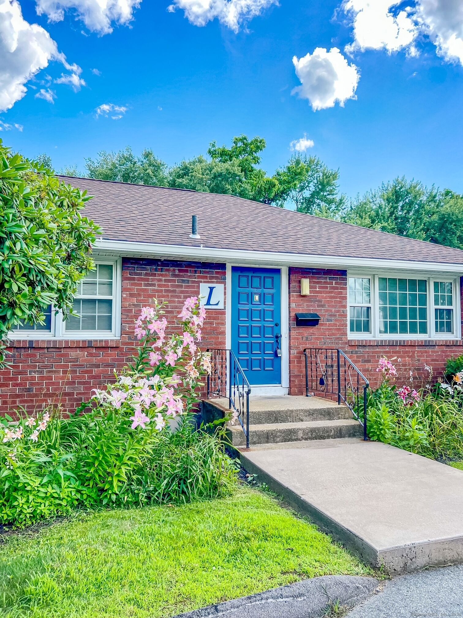 Property Photo:  4 Loveland Hill Road L  CT 06066 