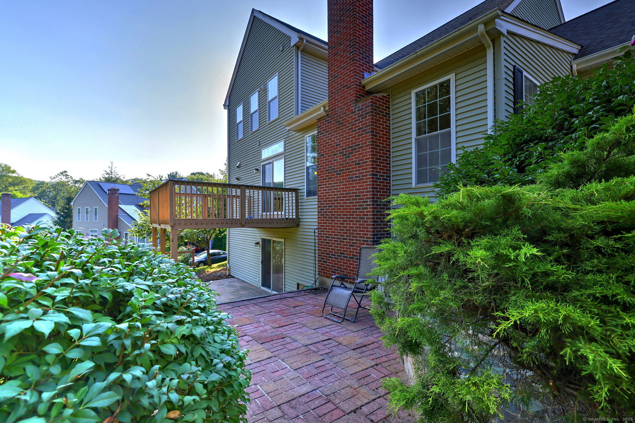 Property Photo: 25 Fenwick Drive CT 06001