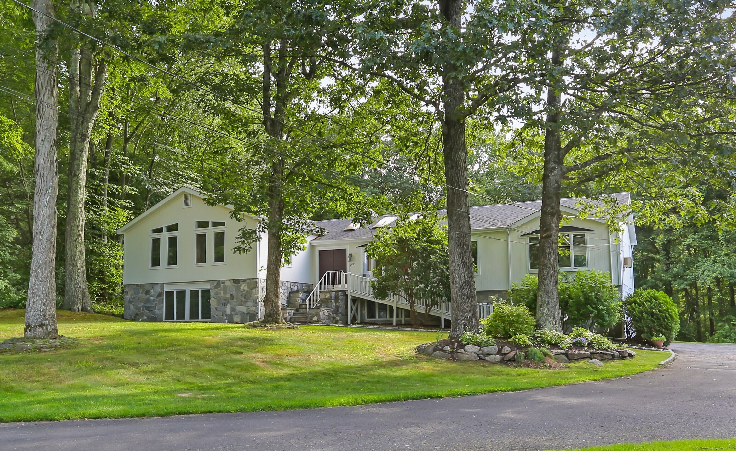 Property Photo:  89 Cranbury Drive  CT 06611 