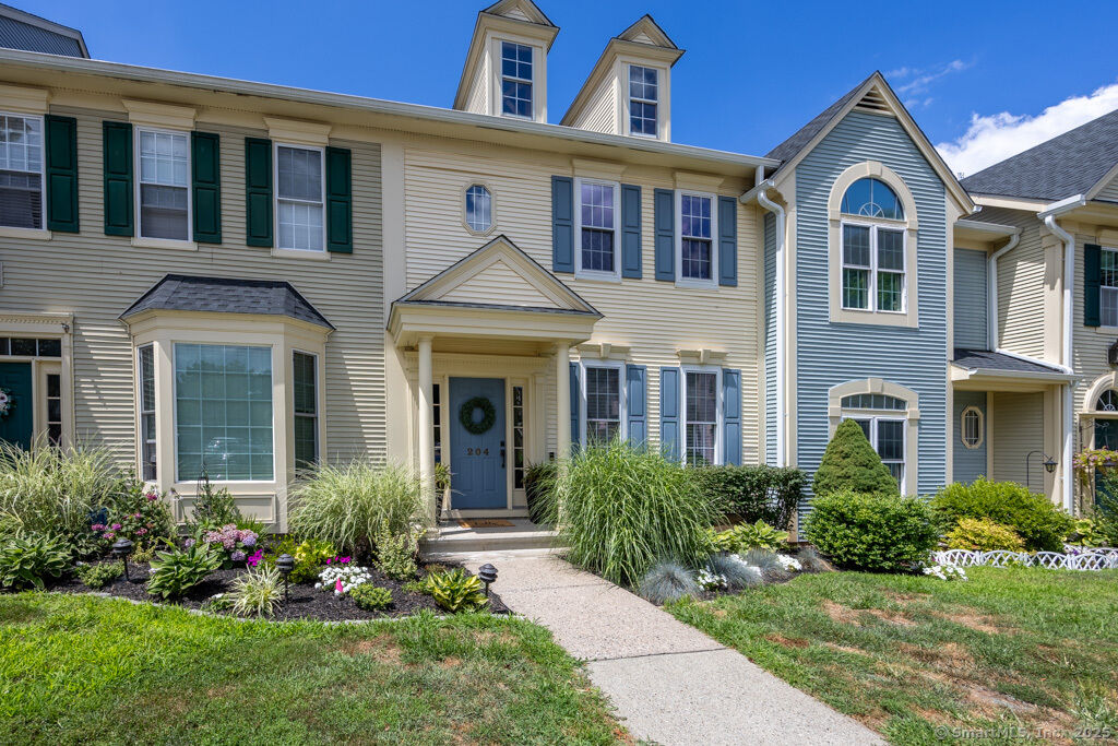 Property Photo: 204 Cambridge Commons CT 06457