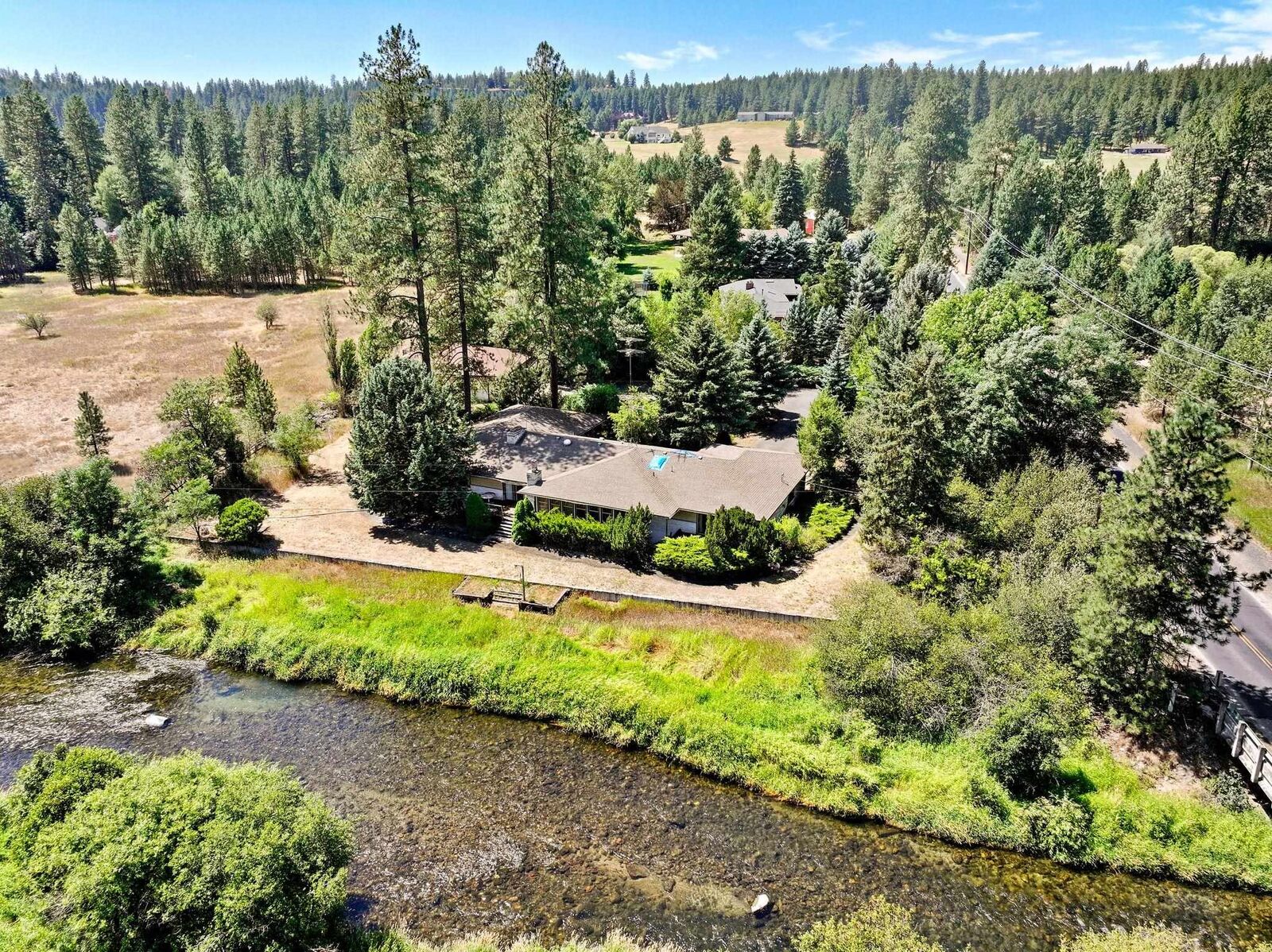 Property Photo:  2406 E Colbert Rd  WA 99005 