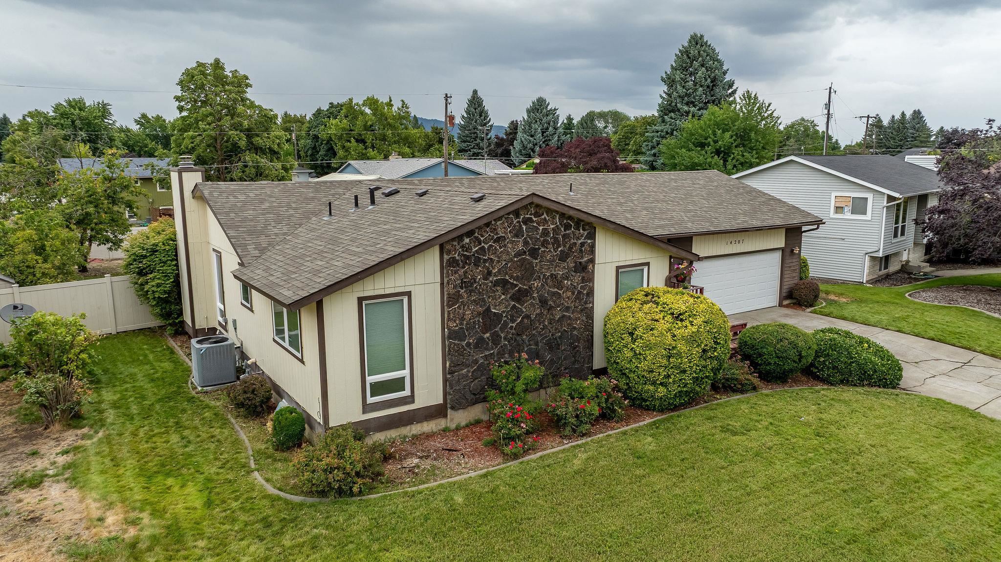 Property Photo: 14207 E Desmet Ave WA 99216