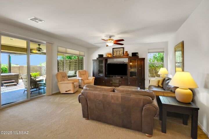 Property Photo: 13724 E Rose Surrey Street AZ 85641