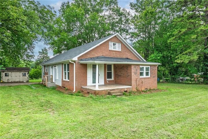 Property Photo:  1003 Hawkinstown Road  NC 28144 