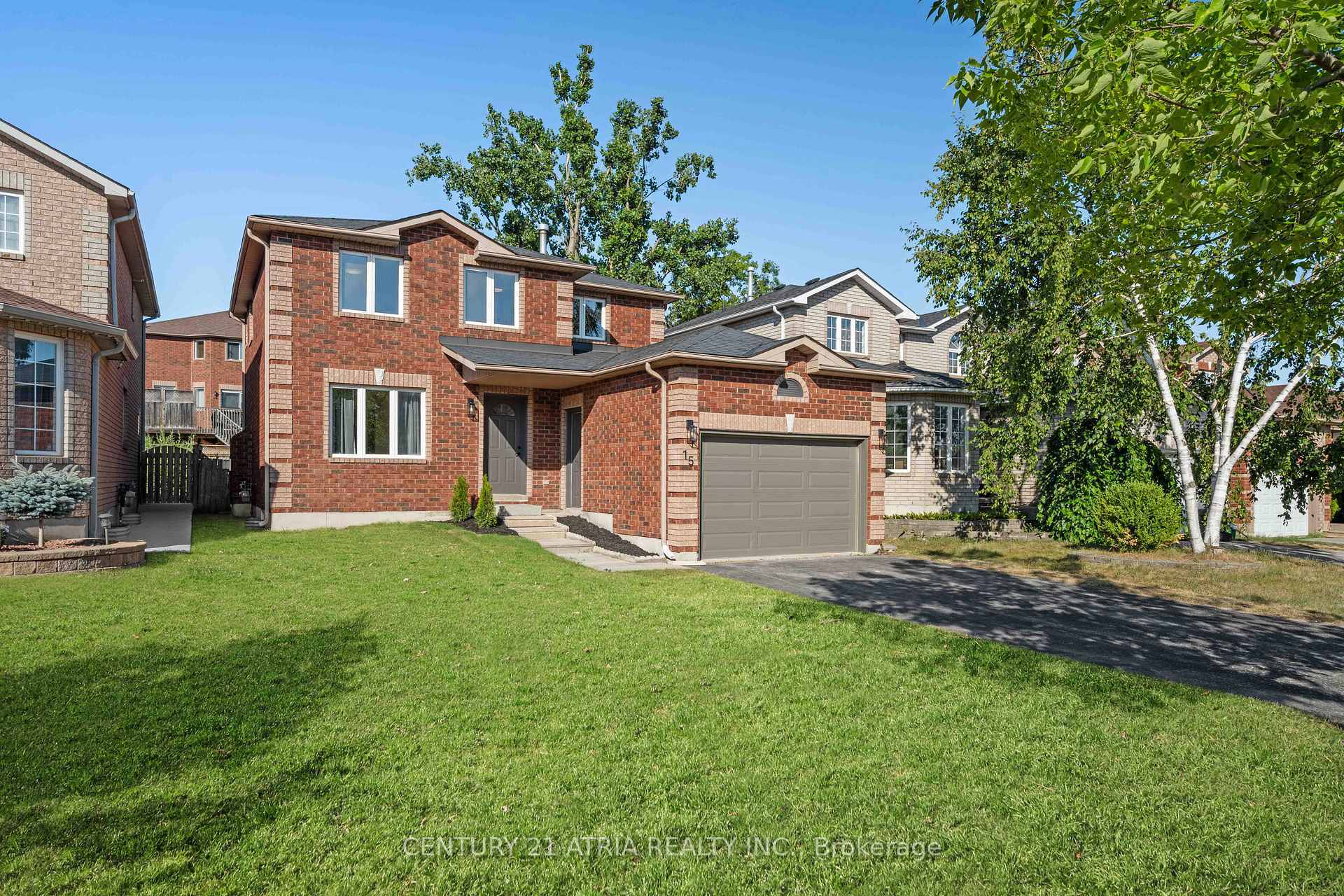 Photo de la propriété:  15 Dykstra Drive  ON L4N 0E2 