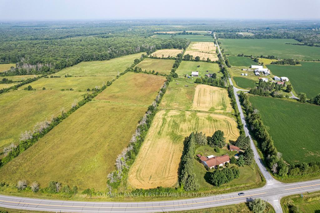 Property Photo: 453 Day Road ON K7H 3C3