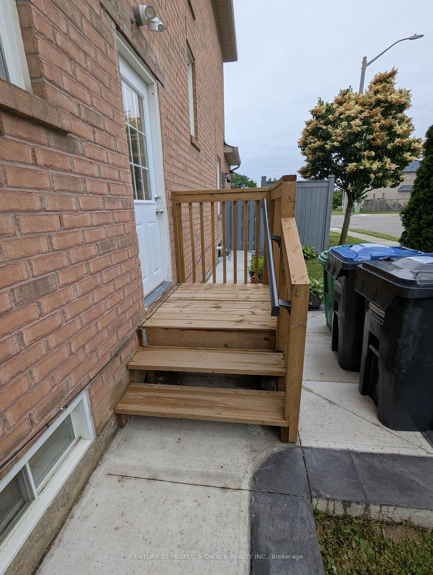 Photo de la propriété: 2 Ozner Court Basement ON L6X 4Z1