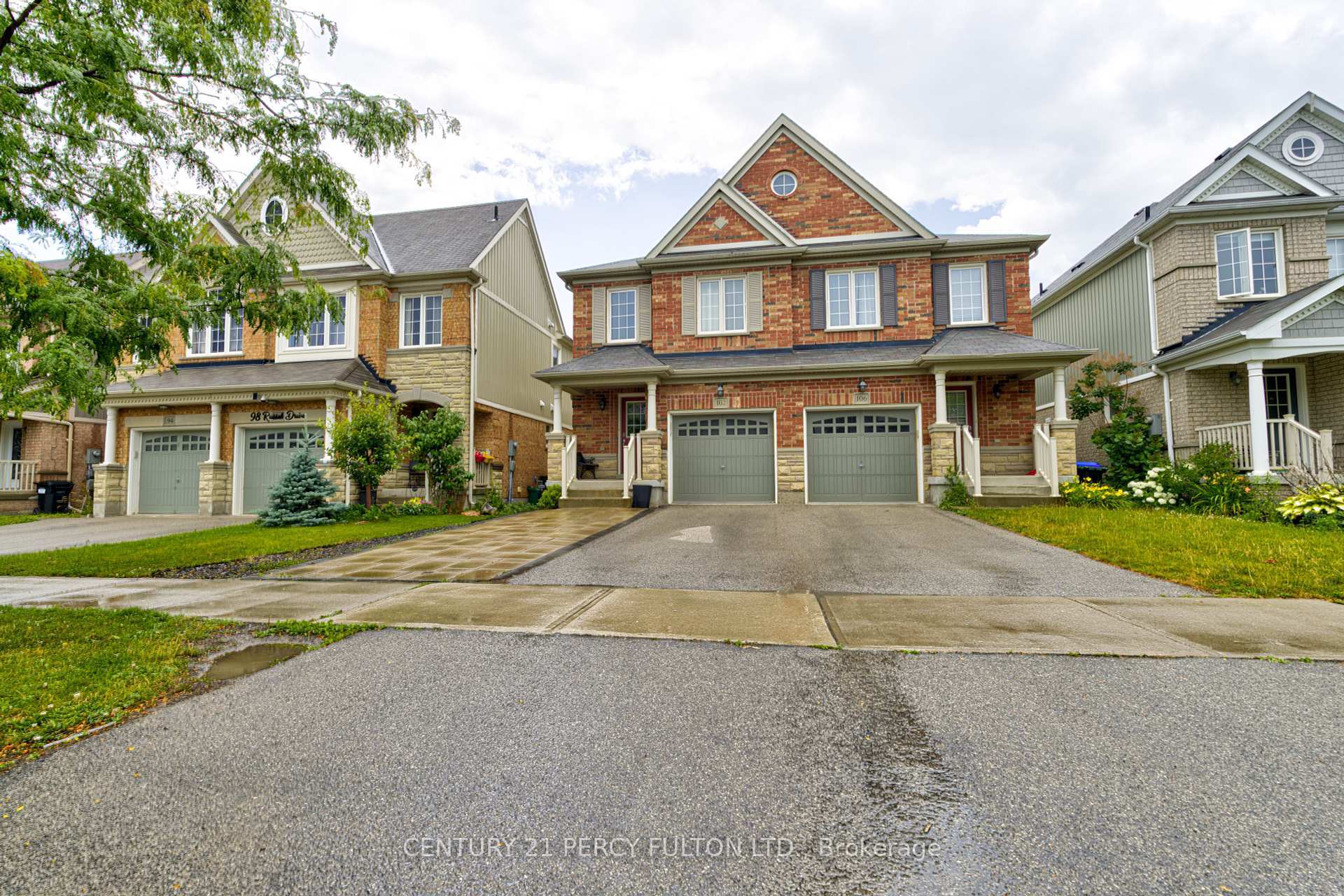 Photo de la propriété:  102 Russel Drive  ON L3Z 0M7 