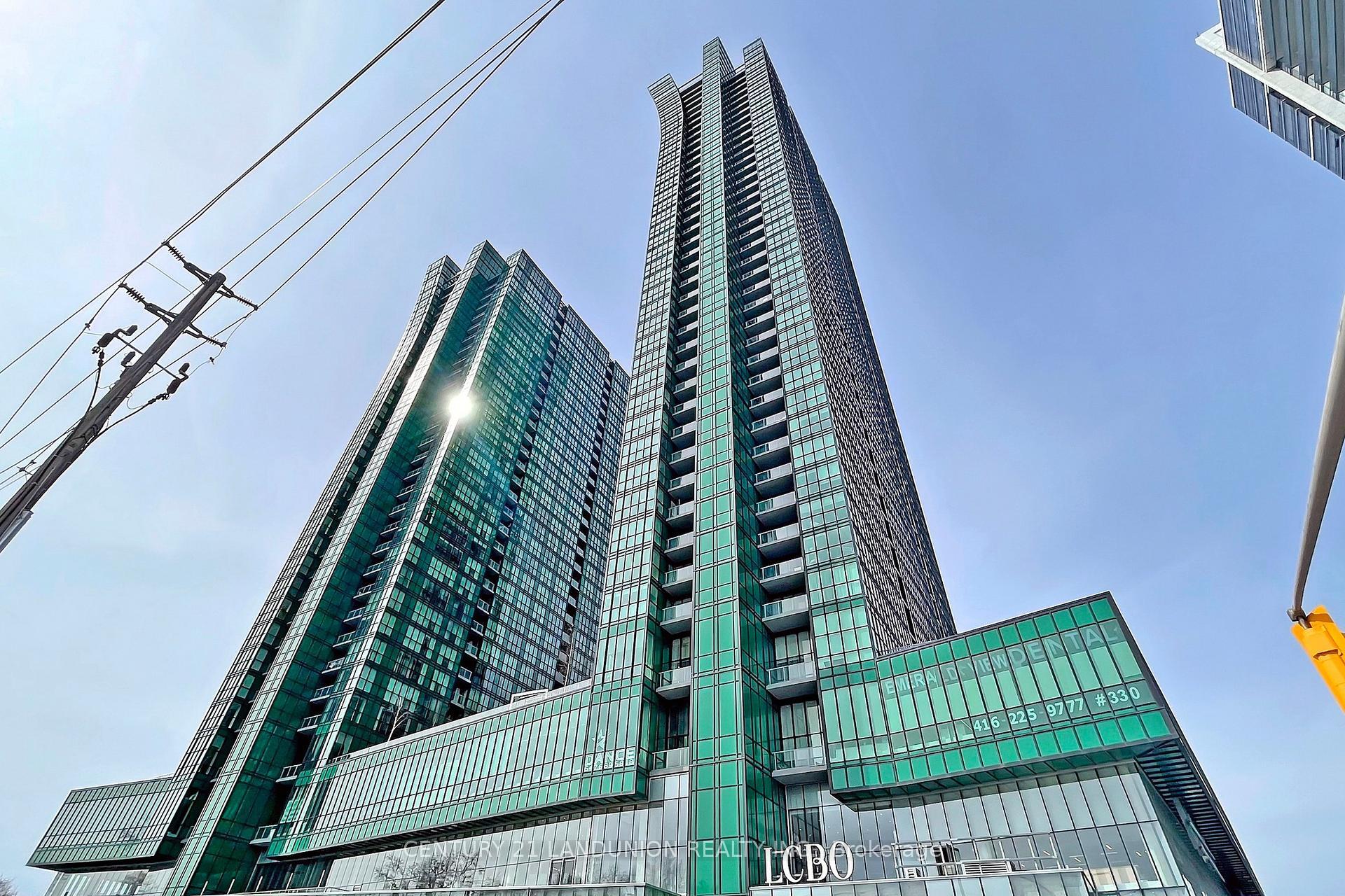 Photo de la propriété: 9 Bogert Avenue 3402 ON M2N 0H3