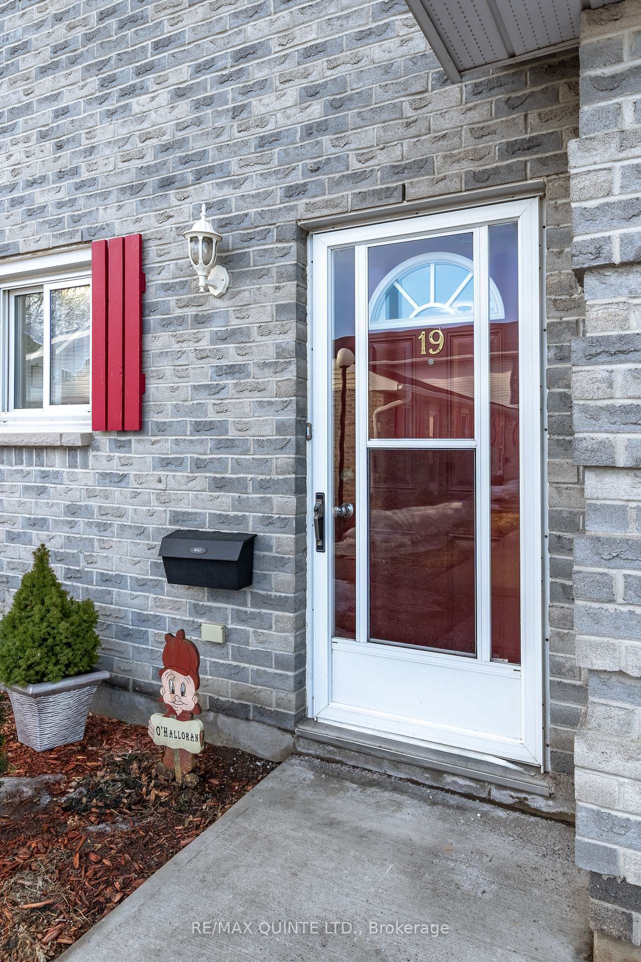 Property Photo: 73 Lywood Street 19 ON K0K 1K0