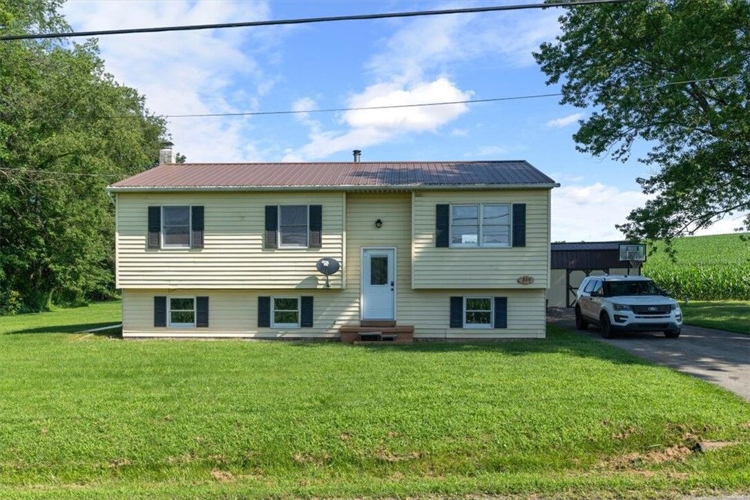 Property Photo:  899 Spruce Hollow Rd  PA 15748 