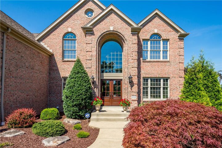 Property Photo: 232 Palomino Dr PA 15102