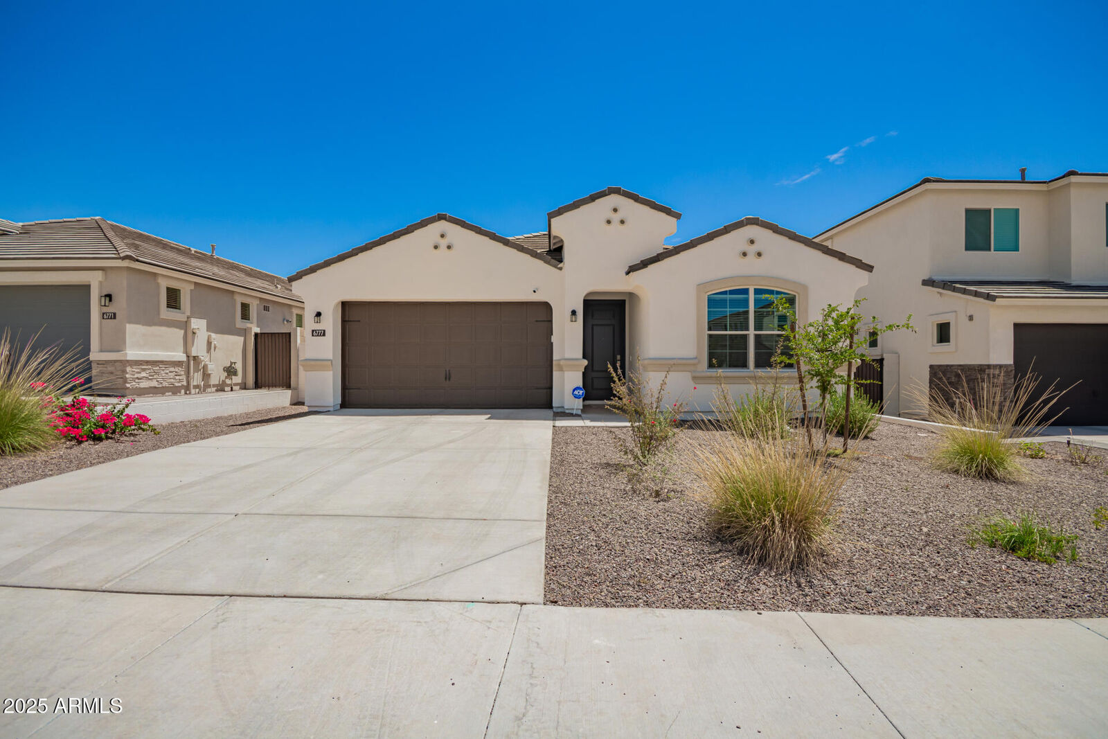 Property Photo:  6777 W Molly Lane  AZ 85383 
