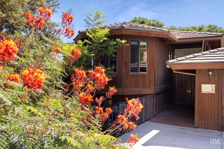 Property Photo: 12714 Cattle King Drive CA 93306