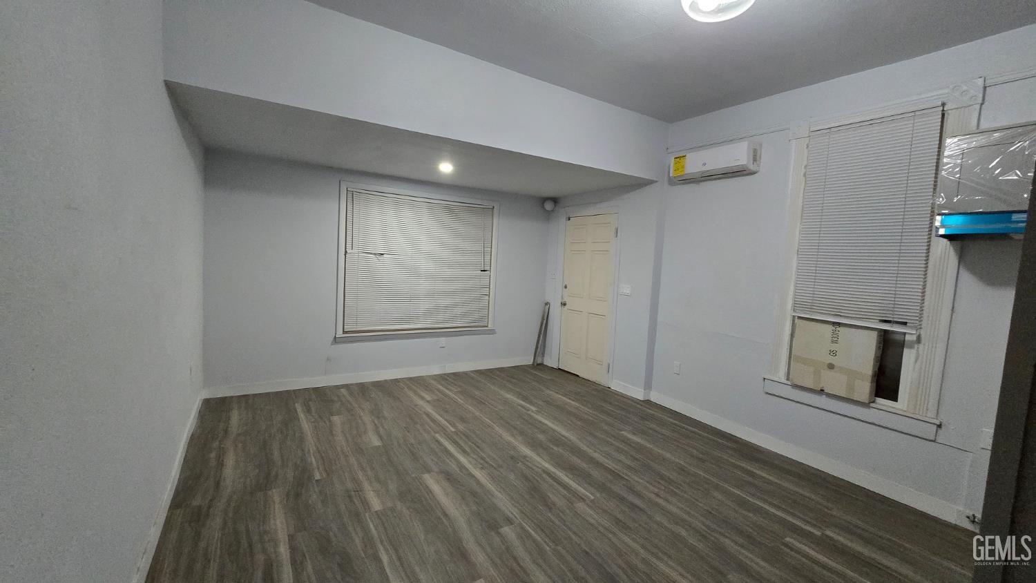 Property Photo: 1823 Cherry Street 1823 CA 93304