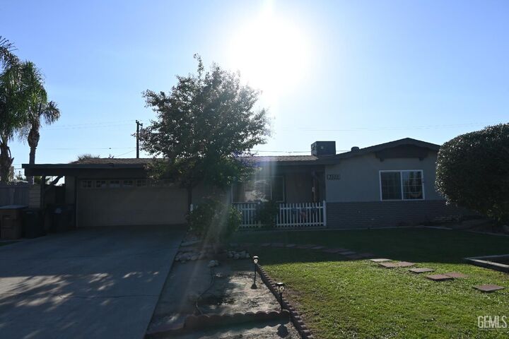 3929 Raider Drive  Bakersfield CA 93304 photo
