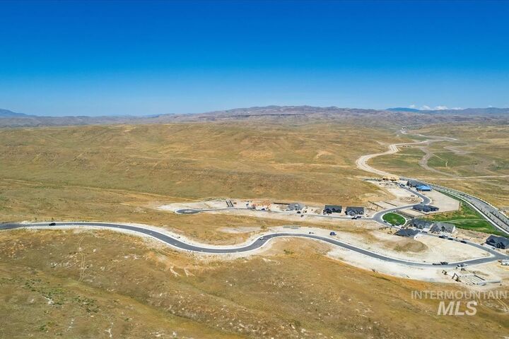 Property Photo:  7267 N Cairnhill Way  ID 83616 