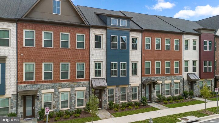 Property Photo: 10124 Dalmatian Street MD 20850