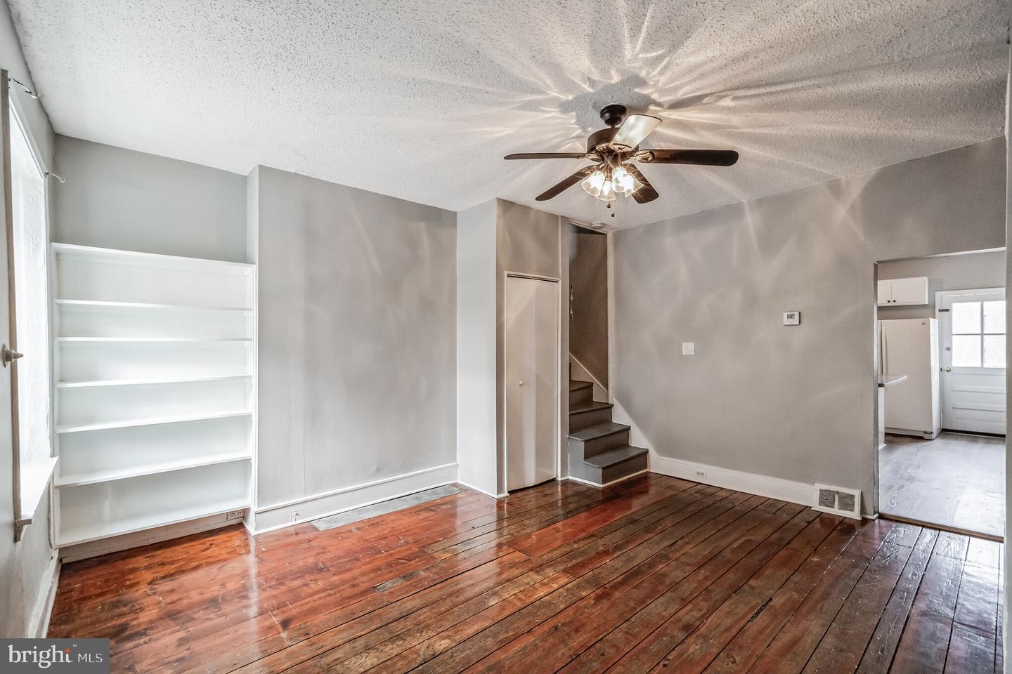 Property Photo: 220 Dupont Street PA 19127