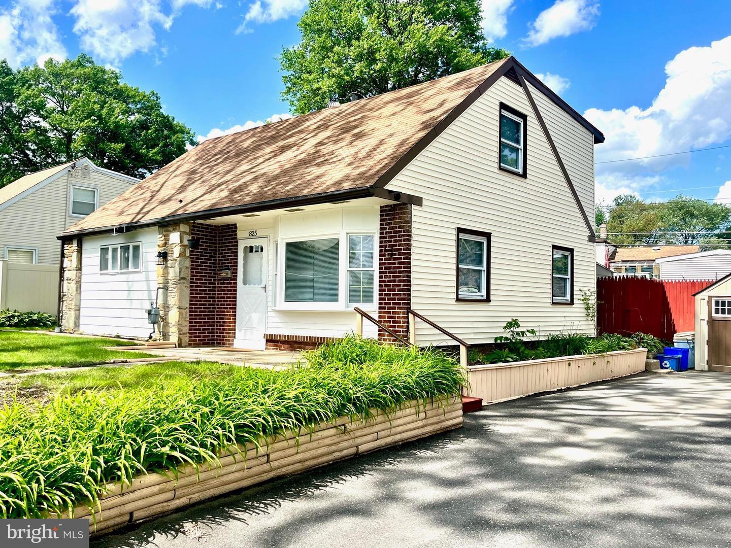 Property Photo:  825 Delray Street  PA 19116 
