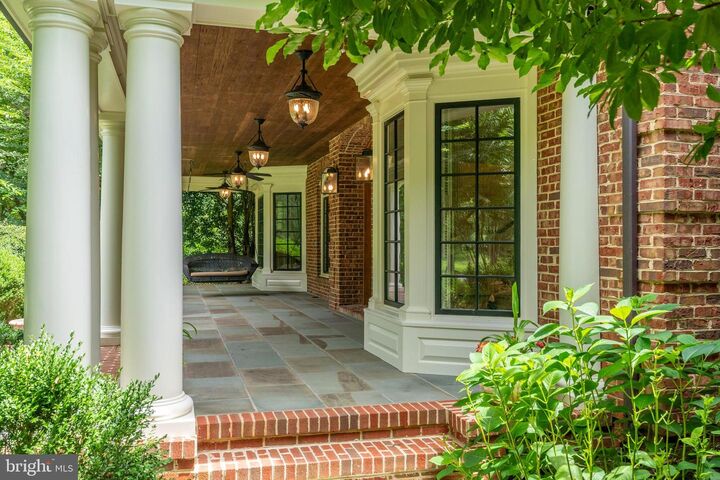 Property Photo: 8908 Holly Leaf Lane MD 20817