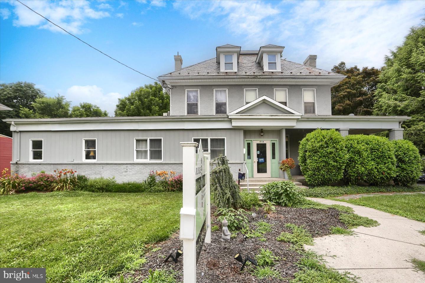Property Photo: 616 W Main Street PA 17055
