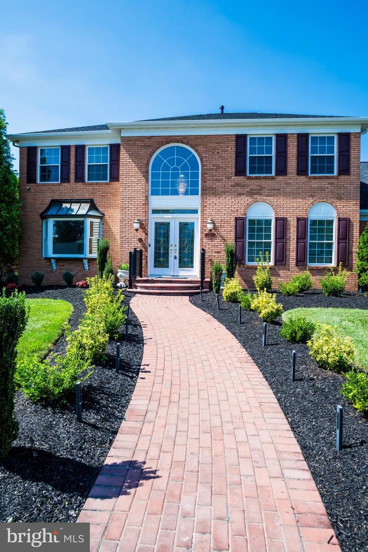 Property Photo: 27 Wendee Way NJ 08080
