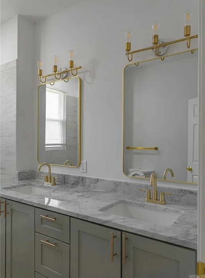 Property Photo:  817 Maple St  AR 72114 