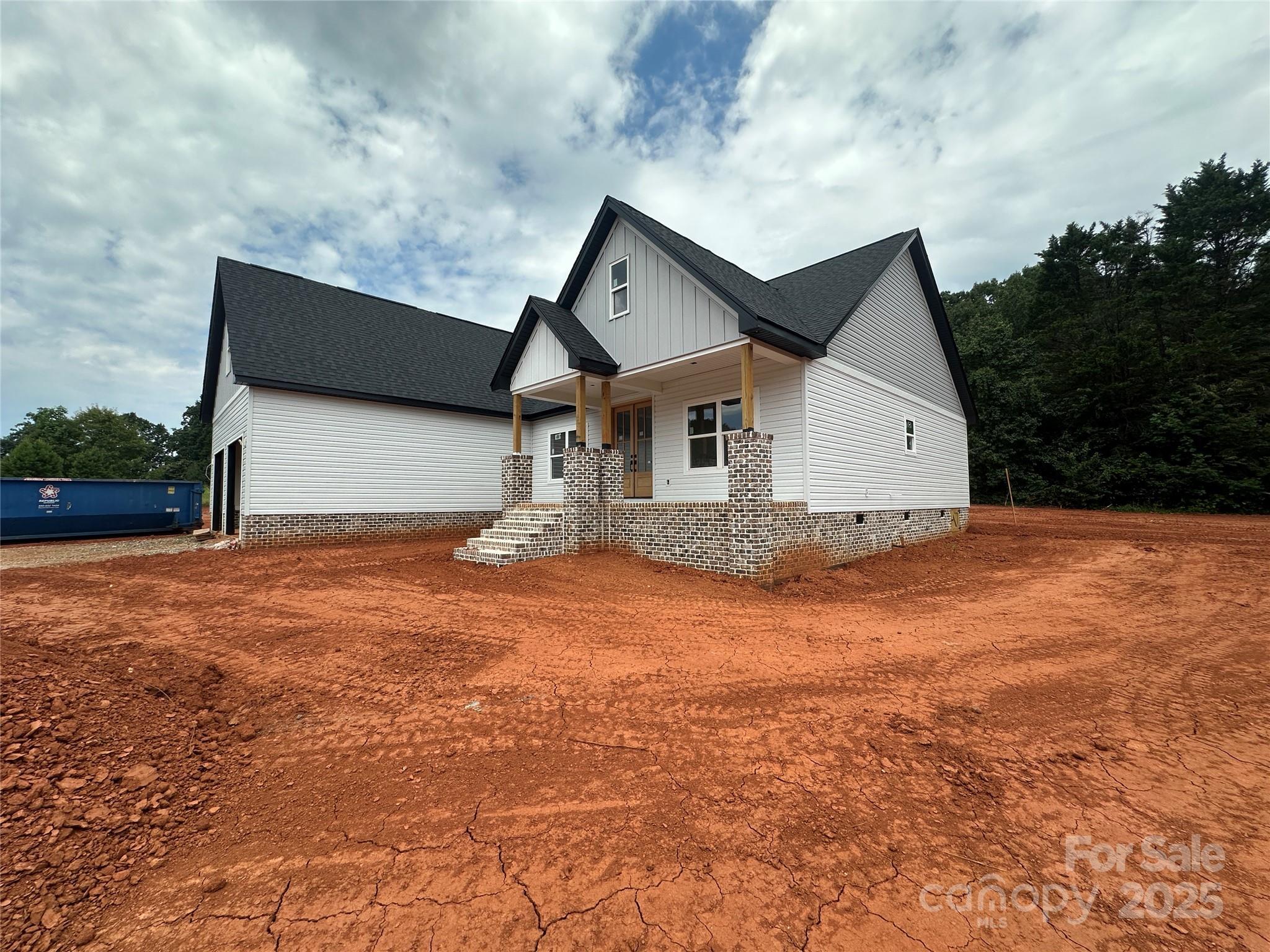 Property Photo: 2988 Quail Drive NC 28658