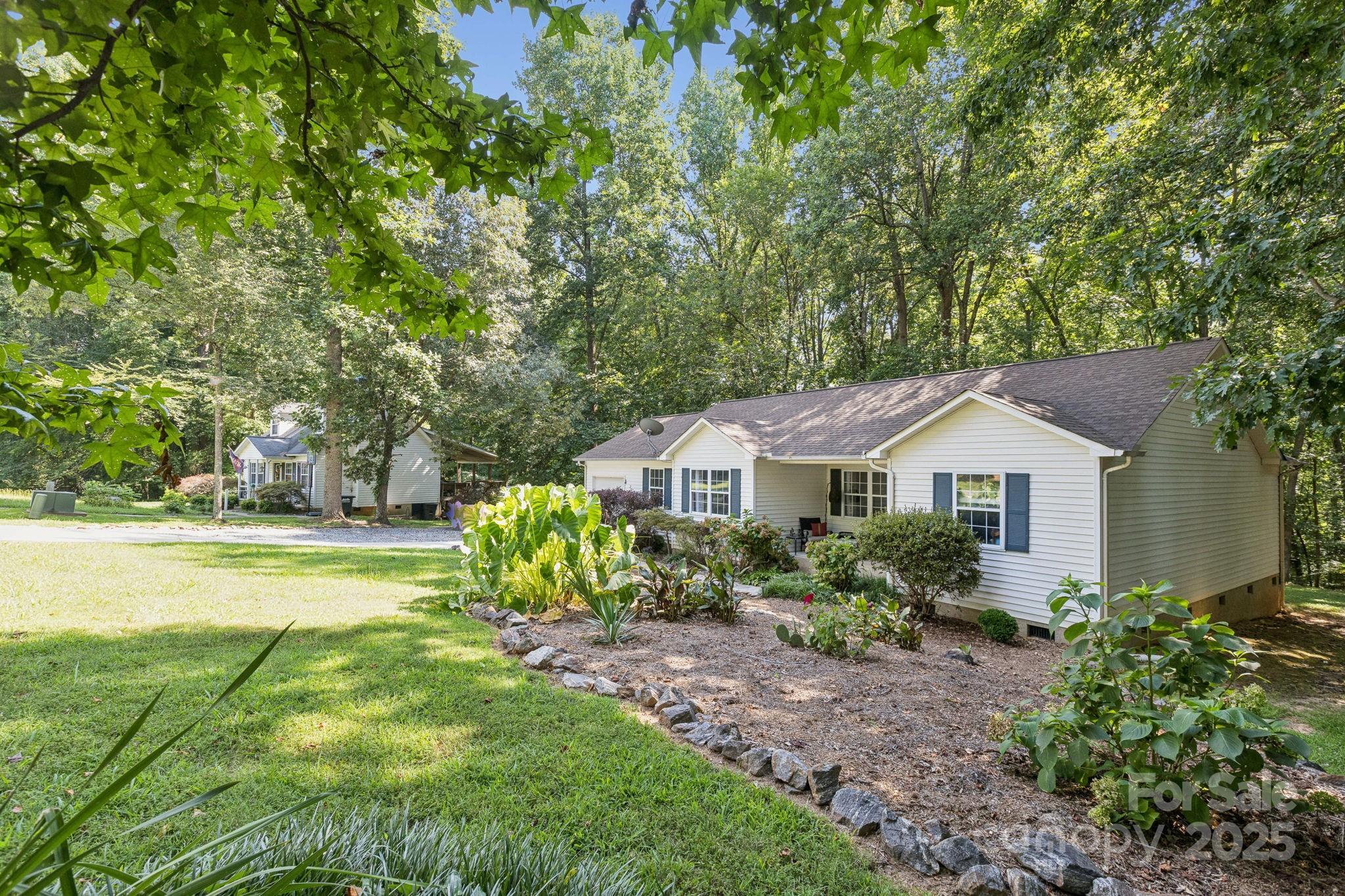 Property Photo: 125 Mills Forest Lane NC 28117