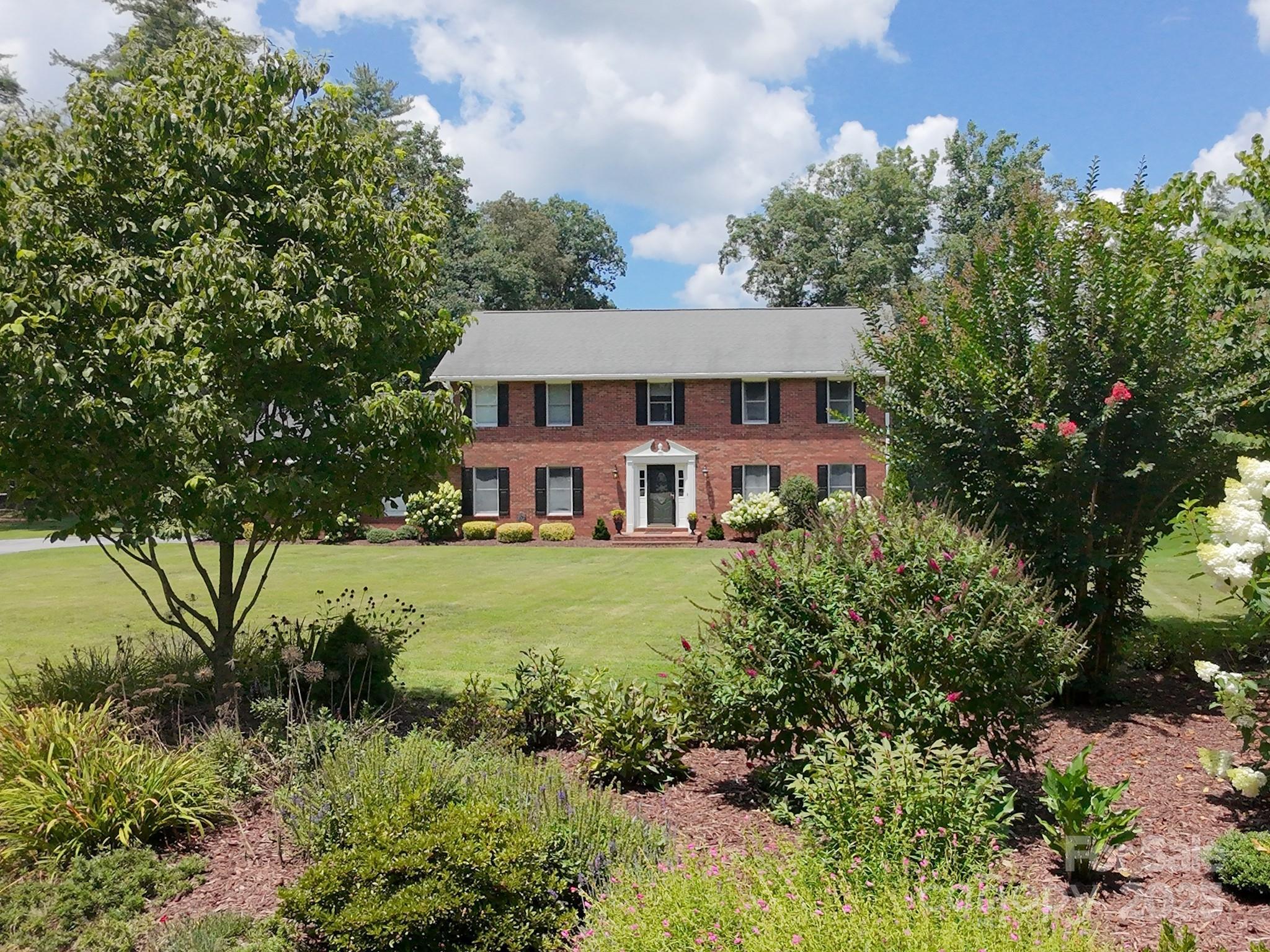 Property Photo: 507 Fenwick Court NC 28739