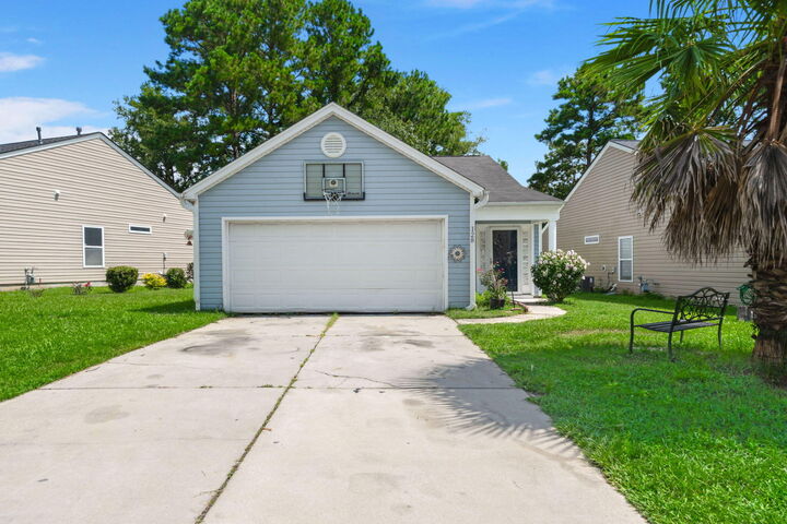 Property Photo: 128 Coosawatchie Street SC 29485