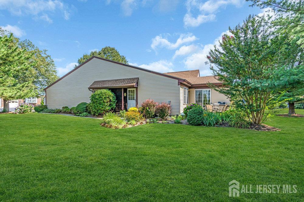 Property Photo:  8 Ethan Allen Drive A  NJ 08831 