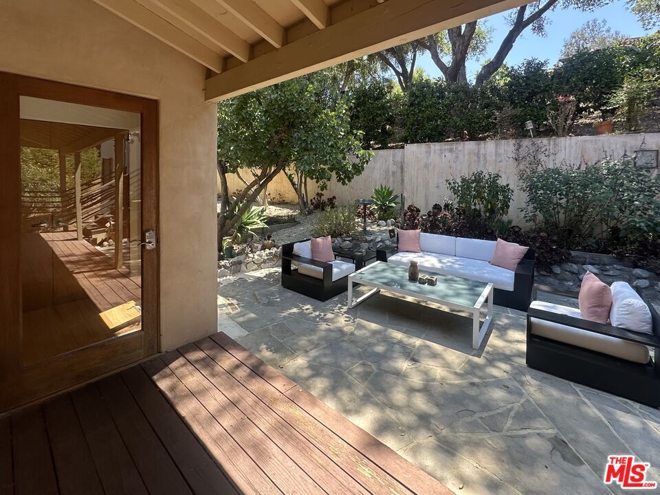 Property Photo: 19747 Horseshoe Dr CA 90290