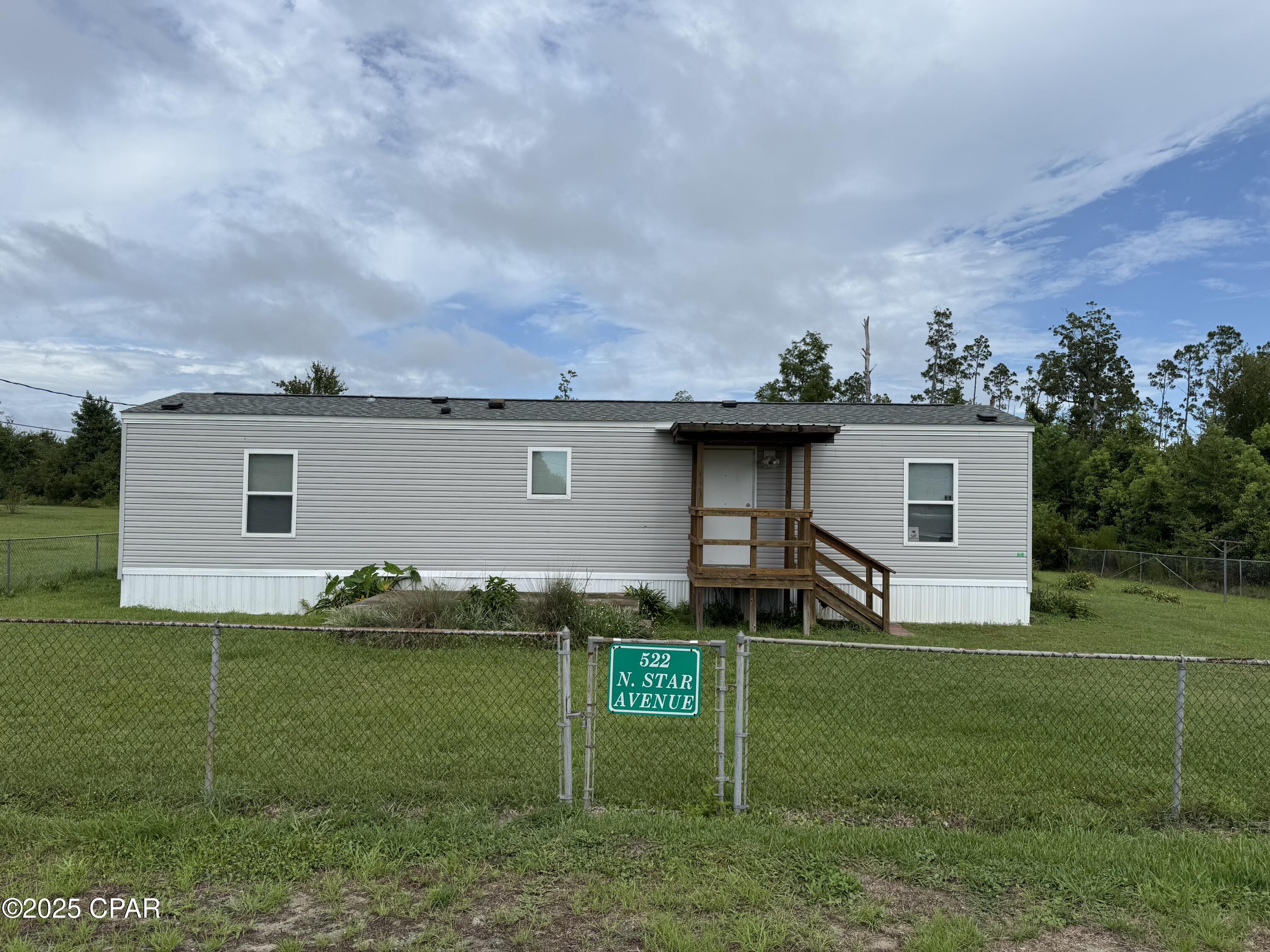 Property Photo: 522 N Star Avenue FL 32404