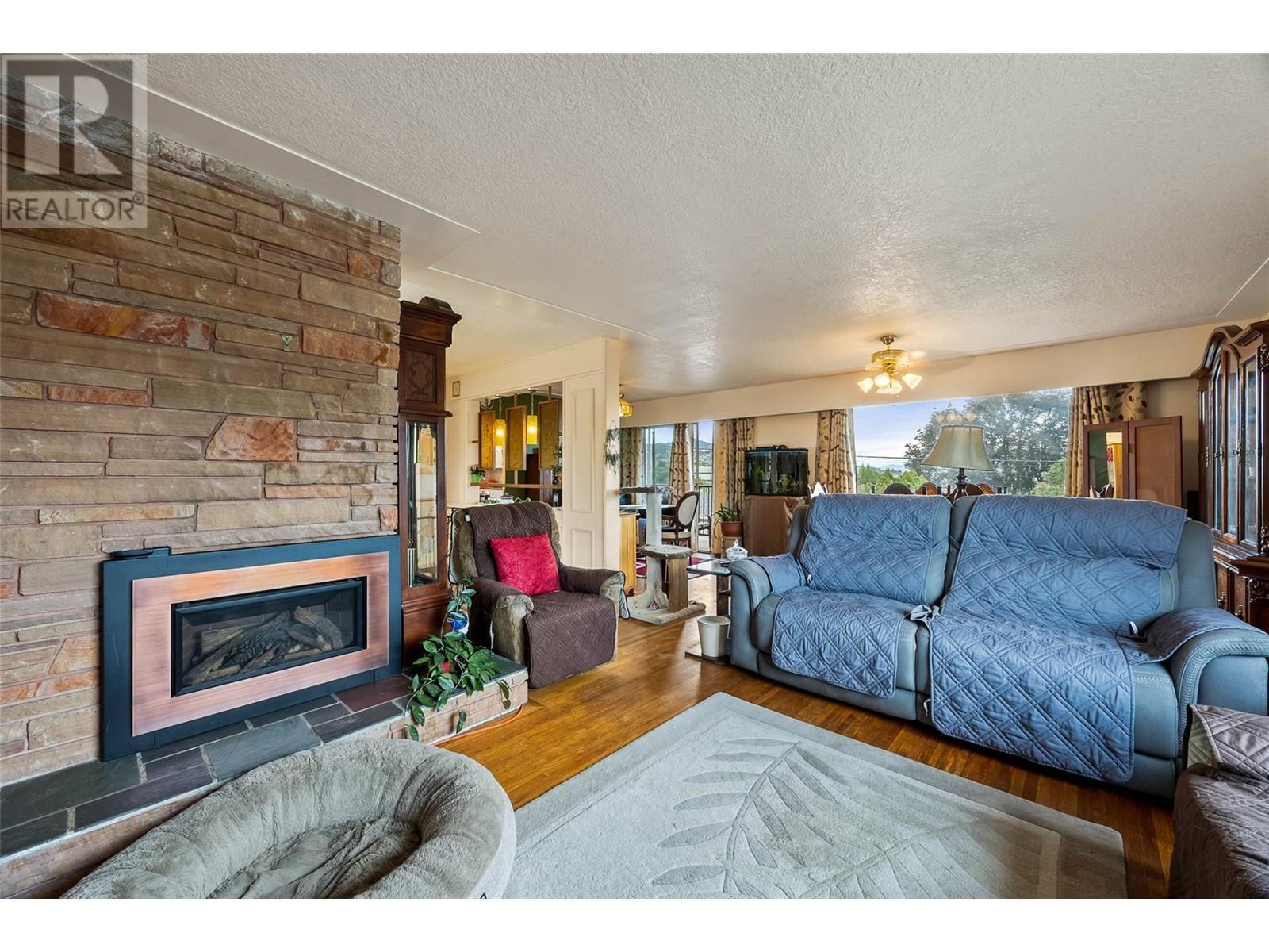 Property Photo: 1001 McMurdo Drive BC V2C 3G8