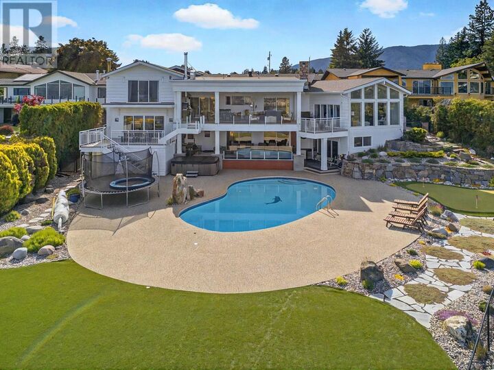 Photo de la propriété:  2519 Hillsborough Road  BC V1Z 3E8 