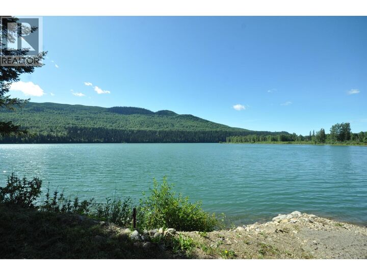 5276 Cariboo Lake Road — photo 1