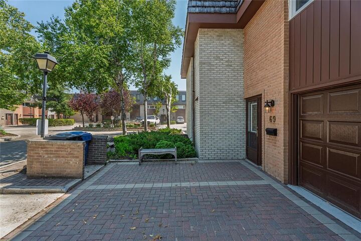 Property Photo: 381 Westwood Drive MB R3J 1H3