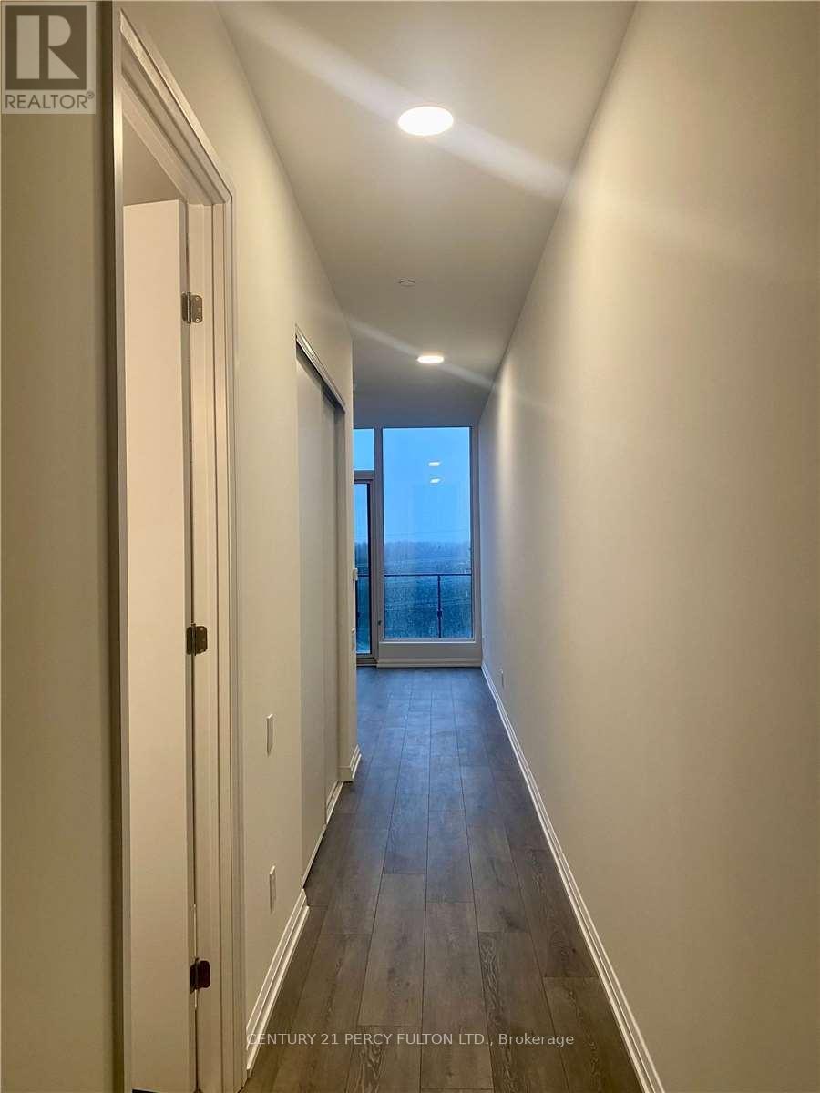 Property Photo: 4208 Dundas Street West 816 ON M8X 1Y6